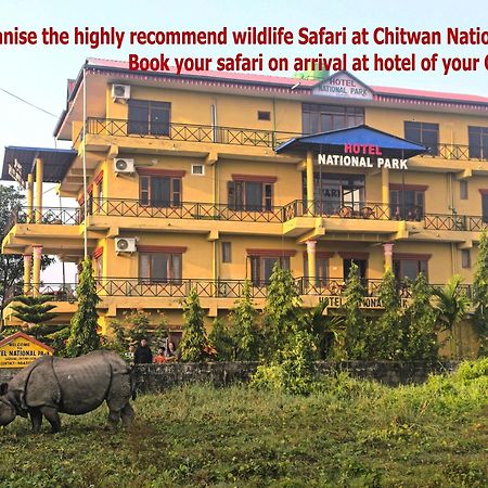Hotel National Park Sauraha Bagian luar foto