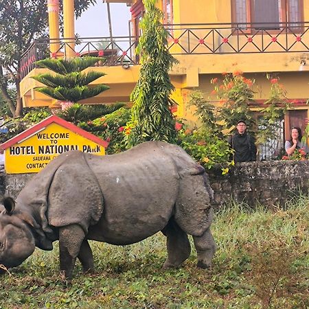 Hotel National Park Sauraha Bagian luar foto