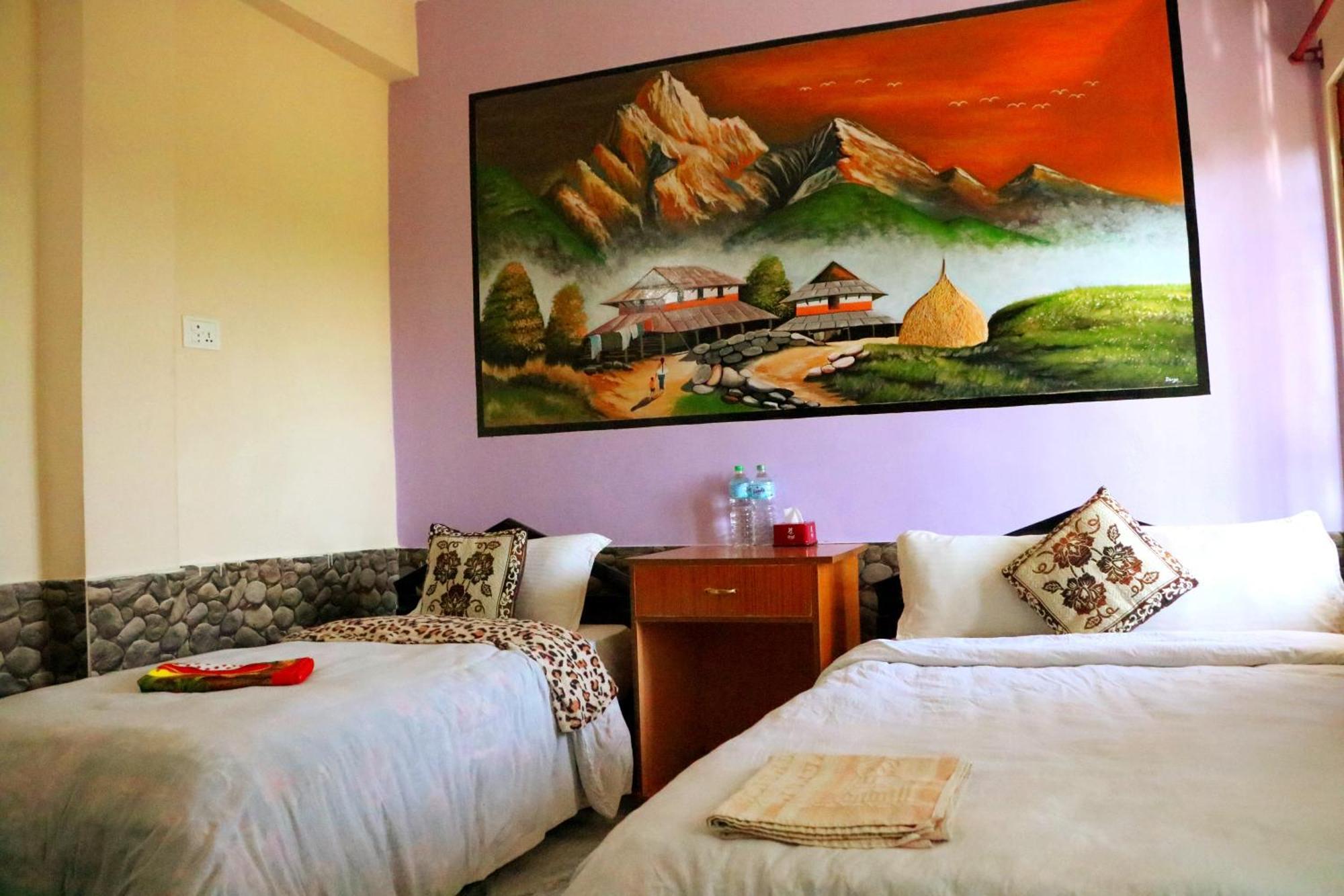 Hotel National Park Sauraha Bagian luar foto