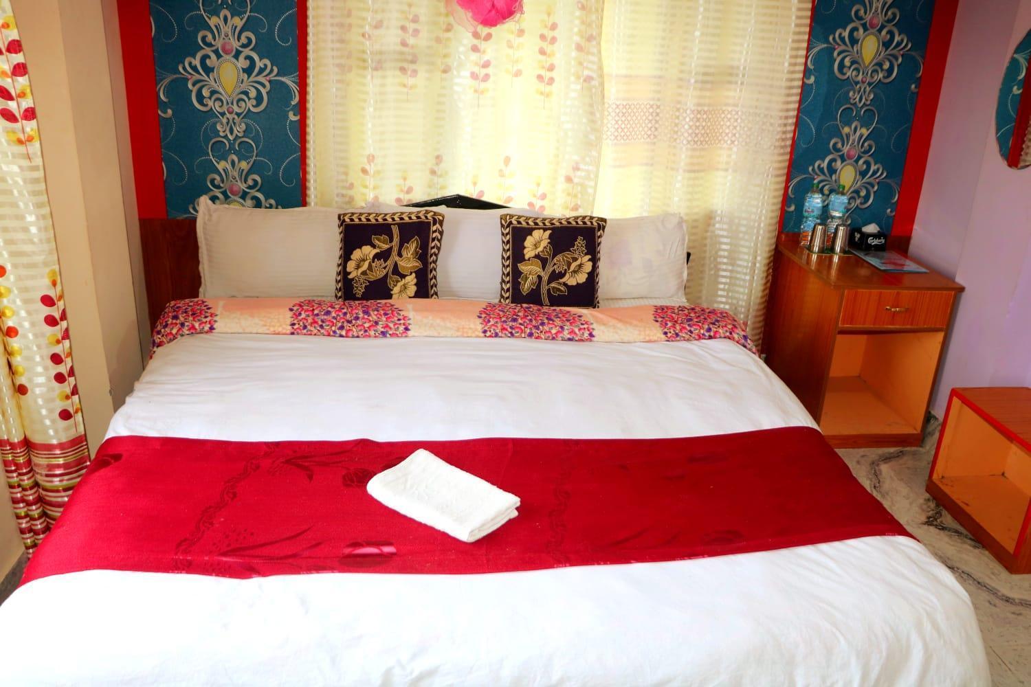 Hotel National Park Sauraha Bagian luar foto